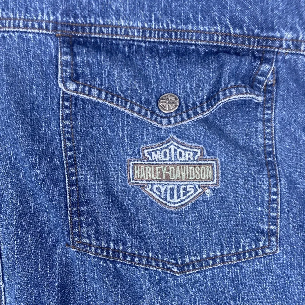 Harley Davidson Denim Shirt Mens XL Blue Long Sleeve Embroidered Logo B8-69
